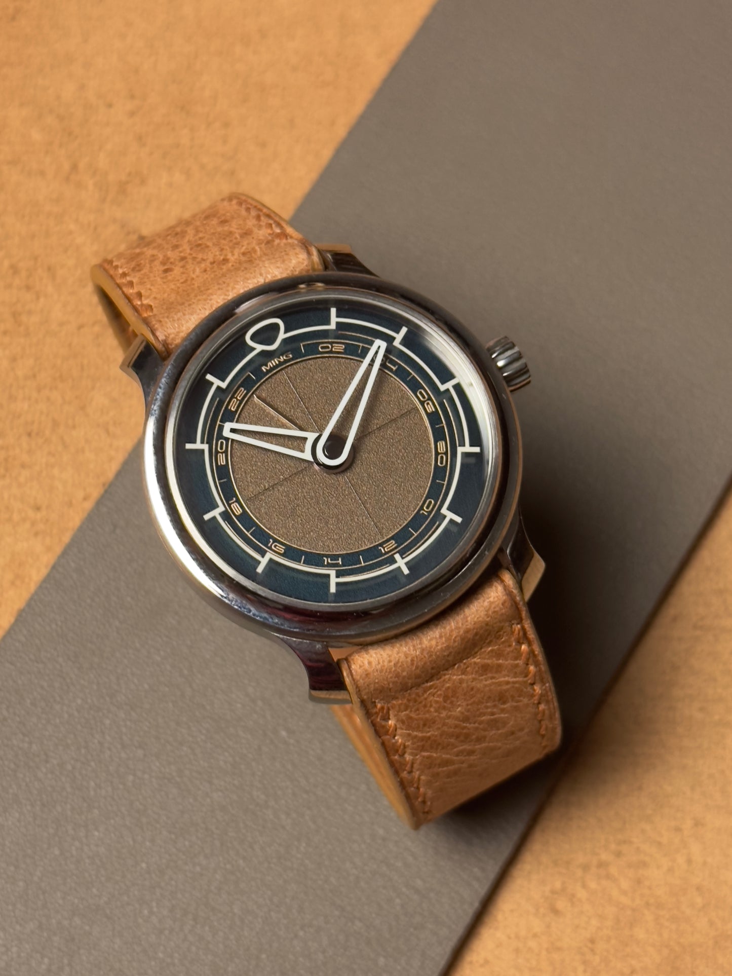 Ręcznie robiony pasek ze skóry bydlęcej w kolorze vintage brąz