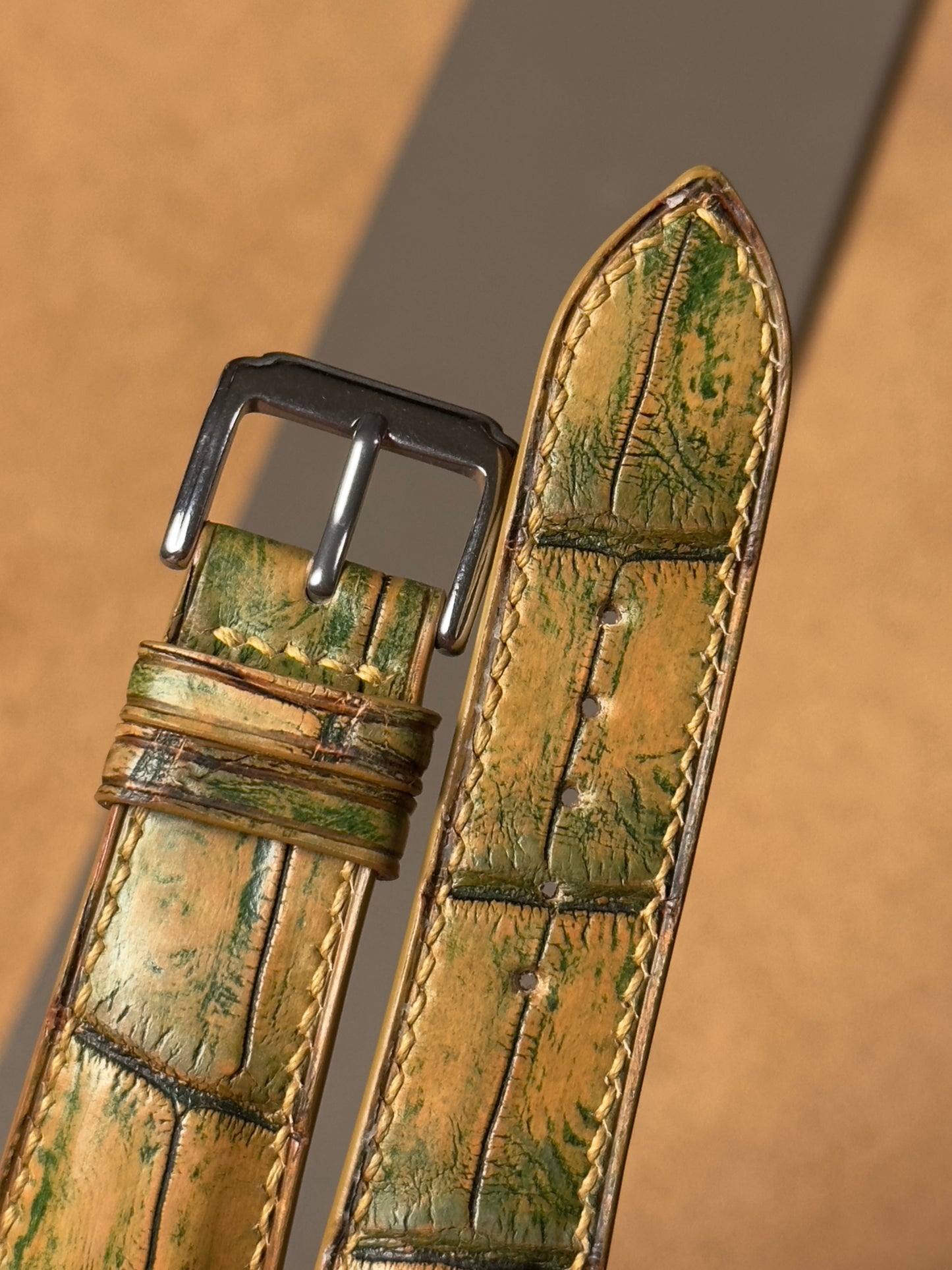 Ręcznie robiony pasek ze skóry krokodyla - żółto-zielony