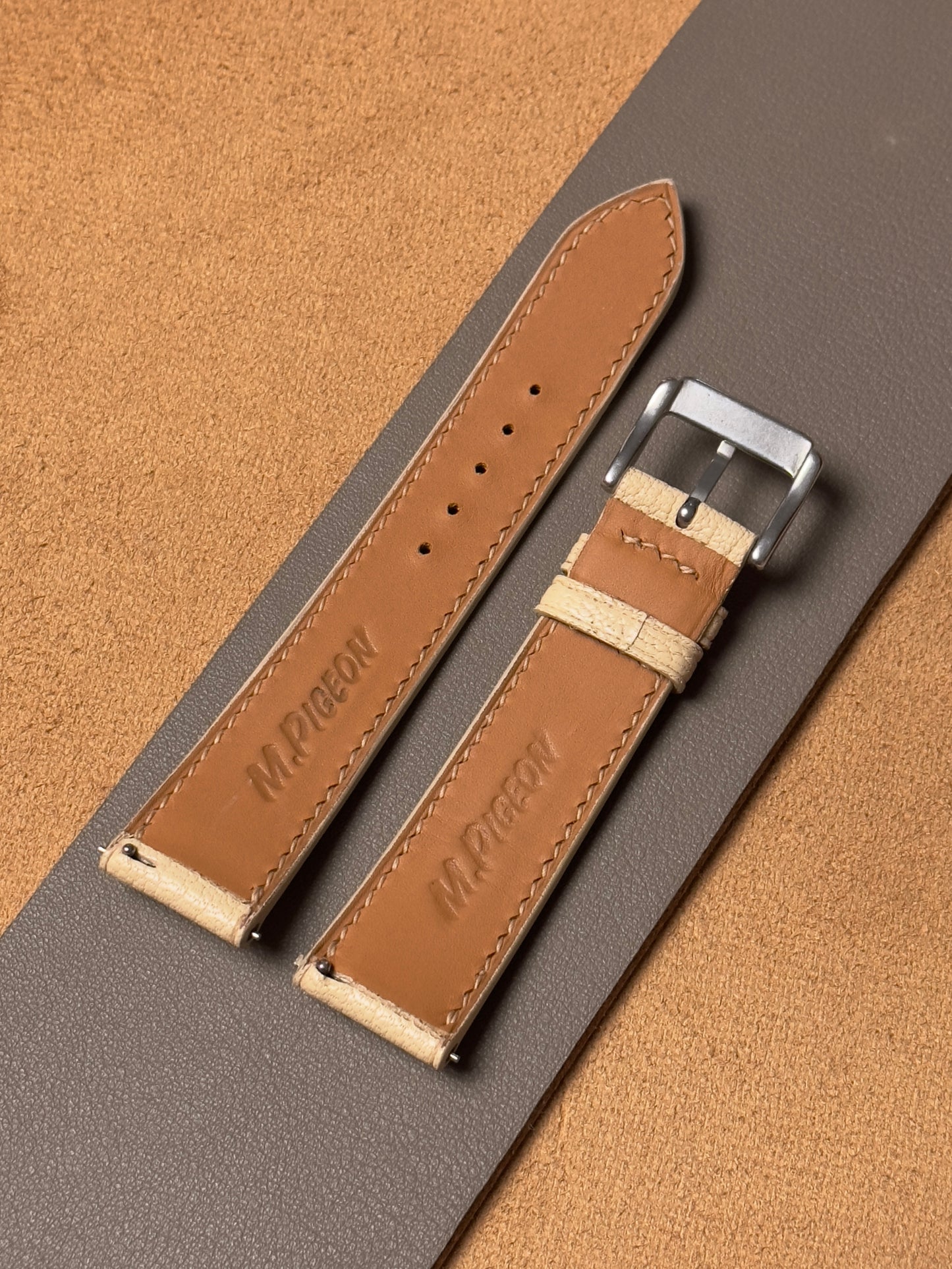 Ręcznie robiony pasek ze skóry koziej - beżowy