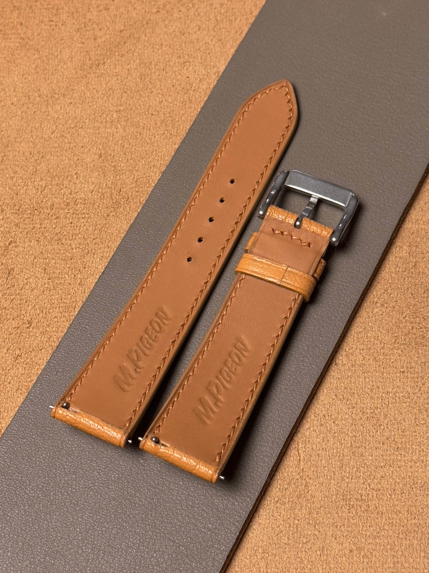 Ręcznie robiony pasek ze skóry koziej - brązowy