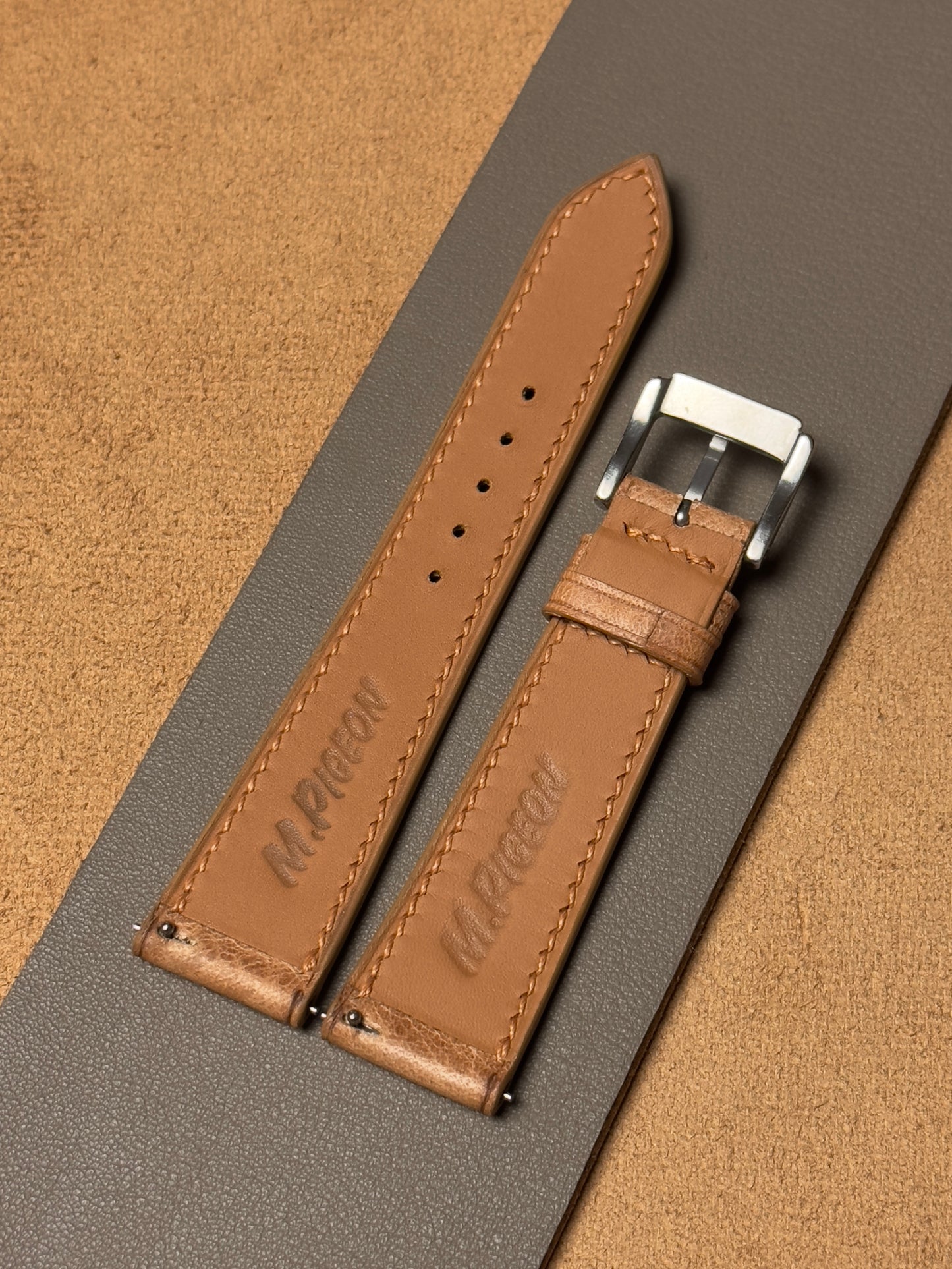 Ręcznie robiony pasek ze skóry bydlęcej w kolorze vintage brąz