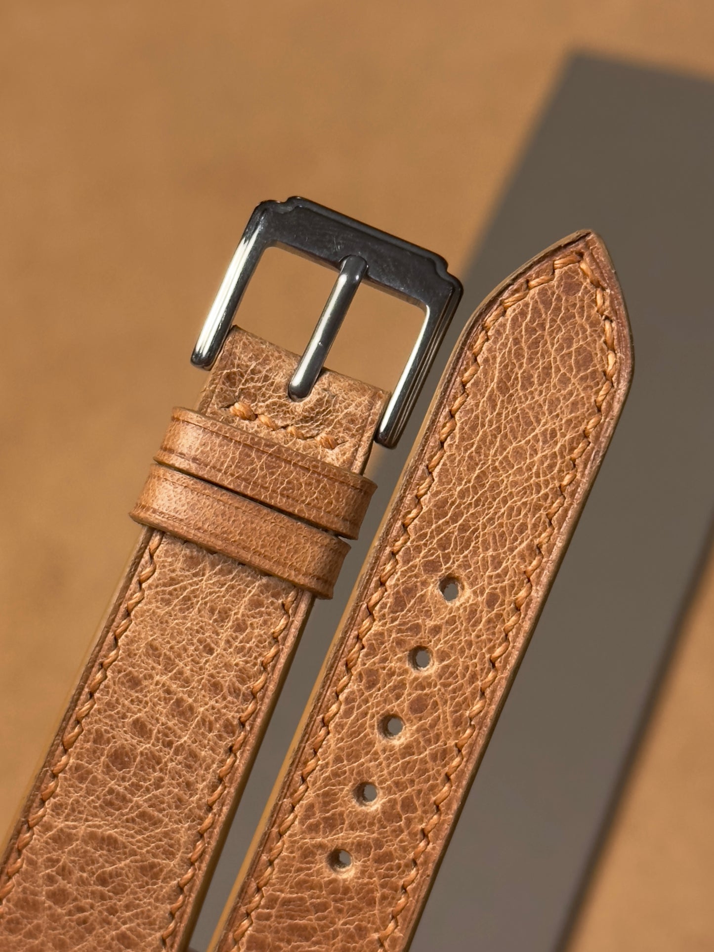 Ręcznie robiony pasek ze skóry bydlęcej w kolorze vintage brąz