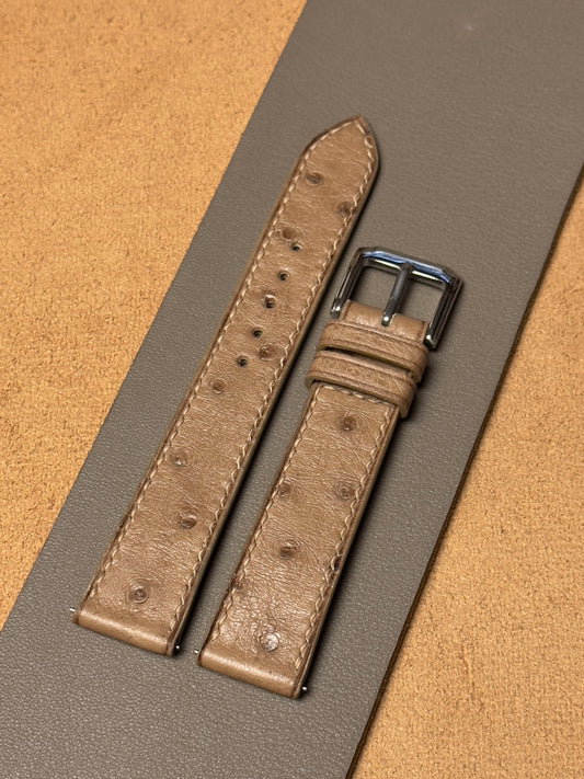 Ręcznie robiony pasek z skóry strusia - beżowy