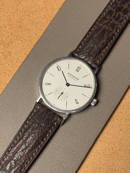 Ręcznie robiony pasek z skóry rekina - brązowy