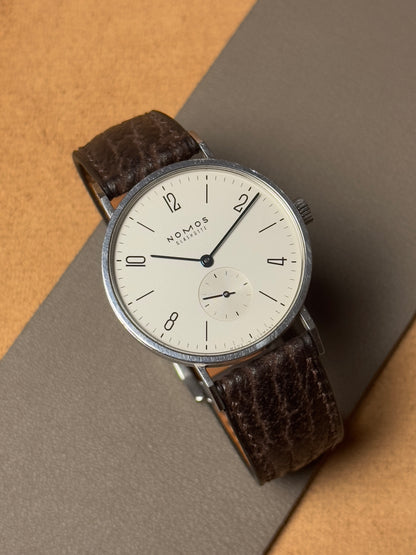 Ręcznie robiony pasek z skóry rekina - brązowy