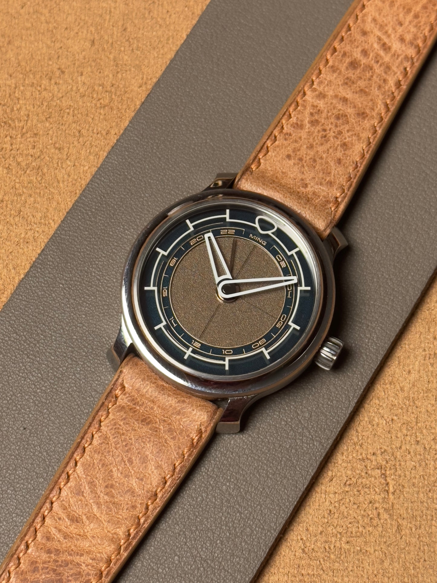 Ręcznie robiony pasek ze skóry bydlęcej w kolorze vintage brąz