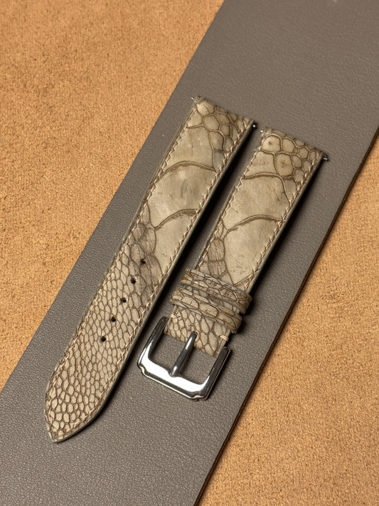 Ręcznie robiony pasek z nogi strusia - beżowy nubuk