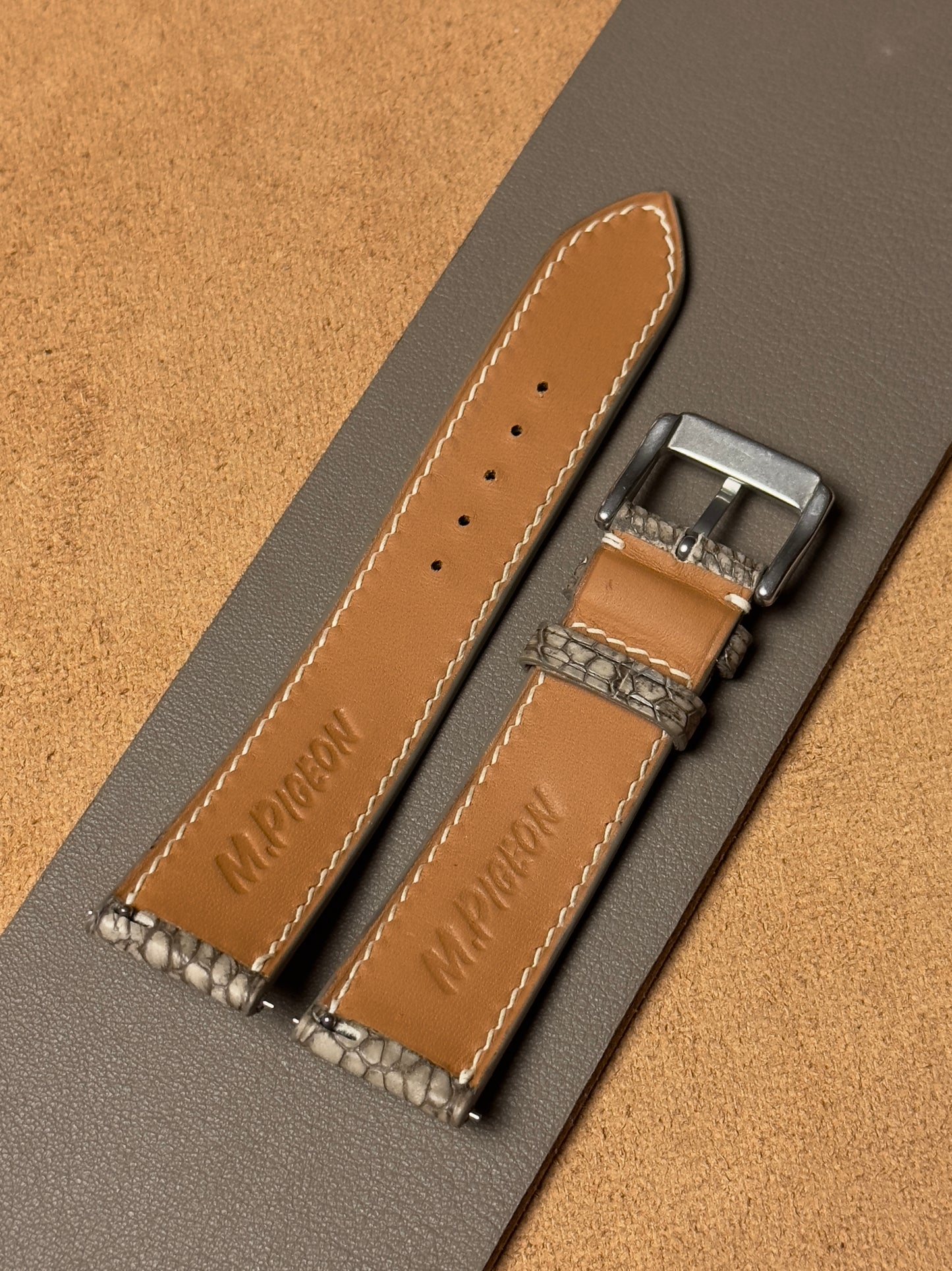 Ręcznie robiony pasek z nogi strusia - jasnobeżowy nubuk