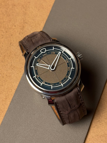 Ręcznie robiony pasek ze skóry krokodyla - ciemnobrązowy nubuk