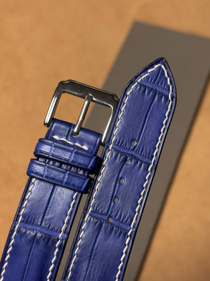 Ręcznie robiony pasek ze skóry krokodyla - niebieski