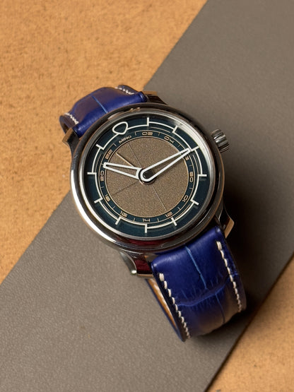 Ręcznie robiony pasek ze skóry krokodyla - niebieski