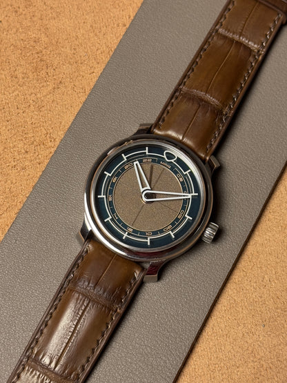 Ręcznie robiony pasek ze skóry krokodyla - brązowy (połysk)