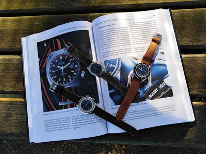 Książka „Czas na głębokości – historia zegarków do nurkowania”. Aut. Mateusz Piechnik